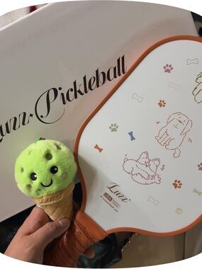 Luvn Pickleball Paddle - Cream & Orange with Dog Pattern